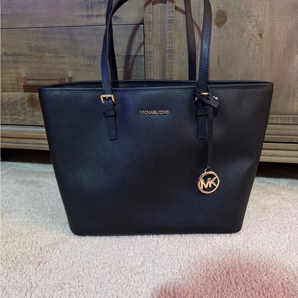 NWT Michael Kors Black Tote Bag with Zipper